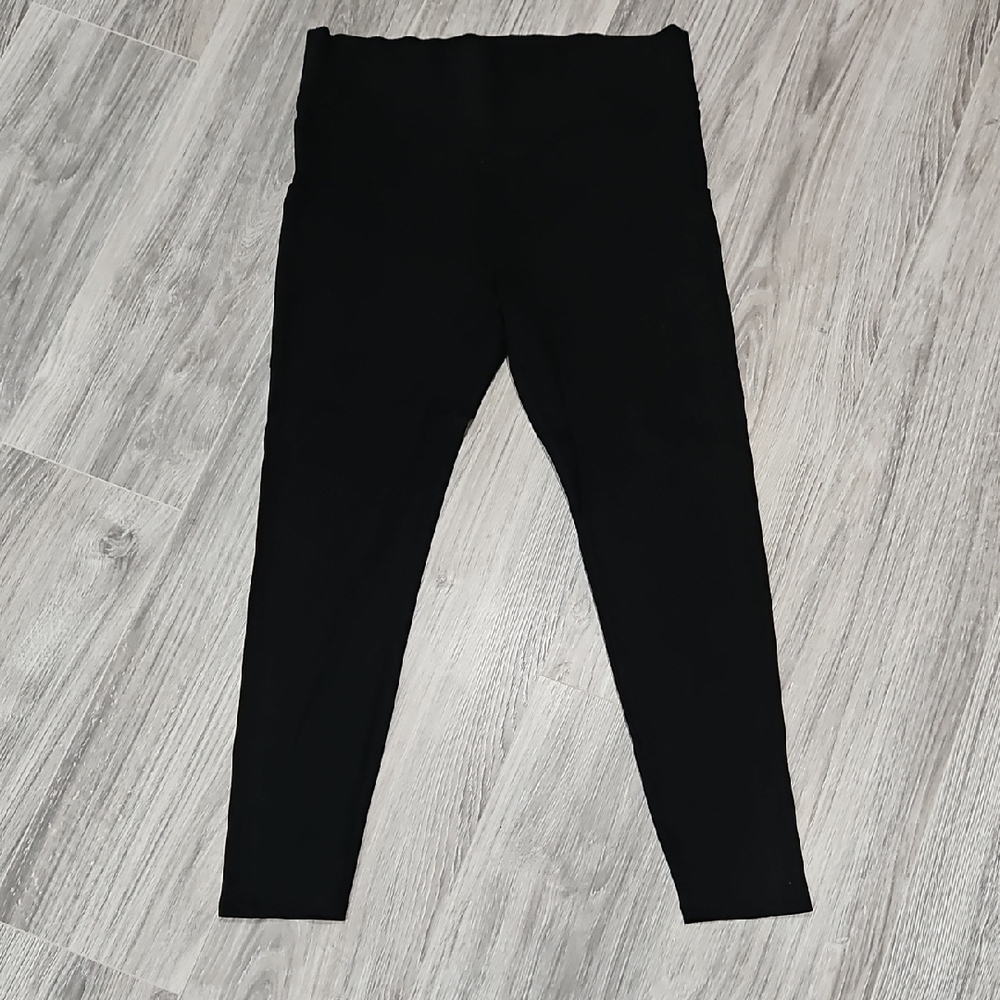 Lou & Grey Black Leggings